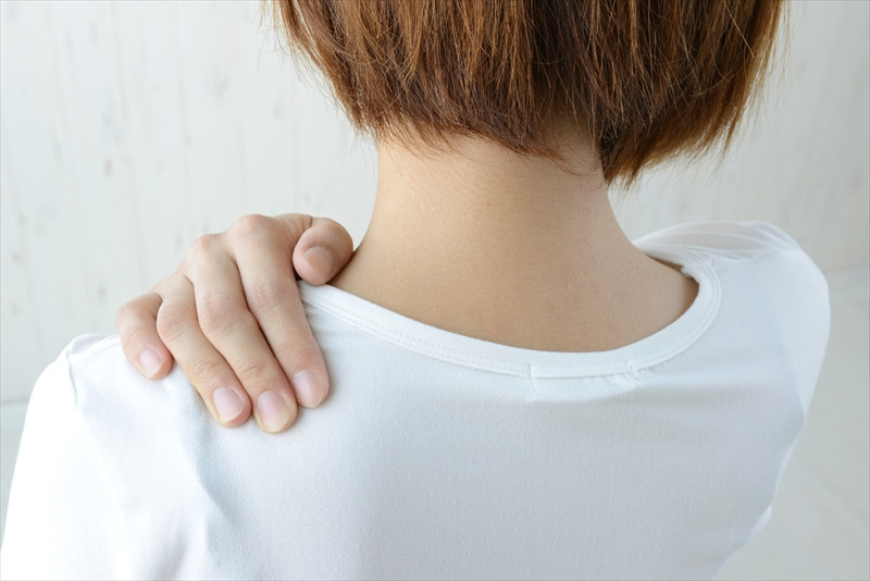 辛い肩こりの痛みに対し原因を追求したケアをご提案します